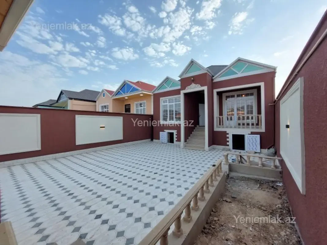 Satılır 5 otaqlı həyət evi 140 m²