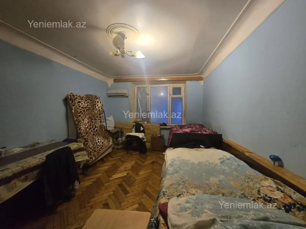 Satılır 1 otaqlı köhnə tikili 30 m²