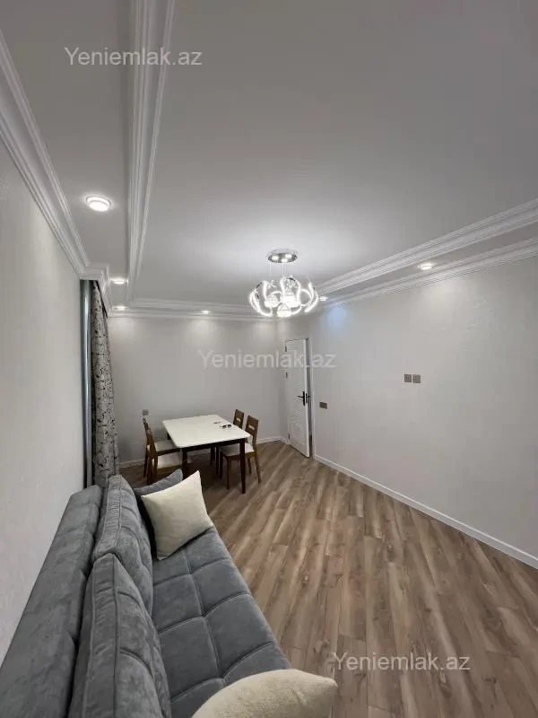 Satılır 2 otaqlı köhnə tikili 45 m²