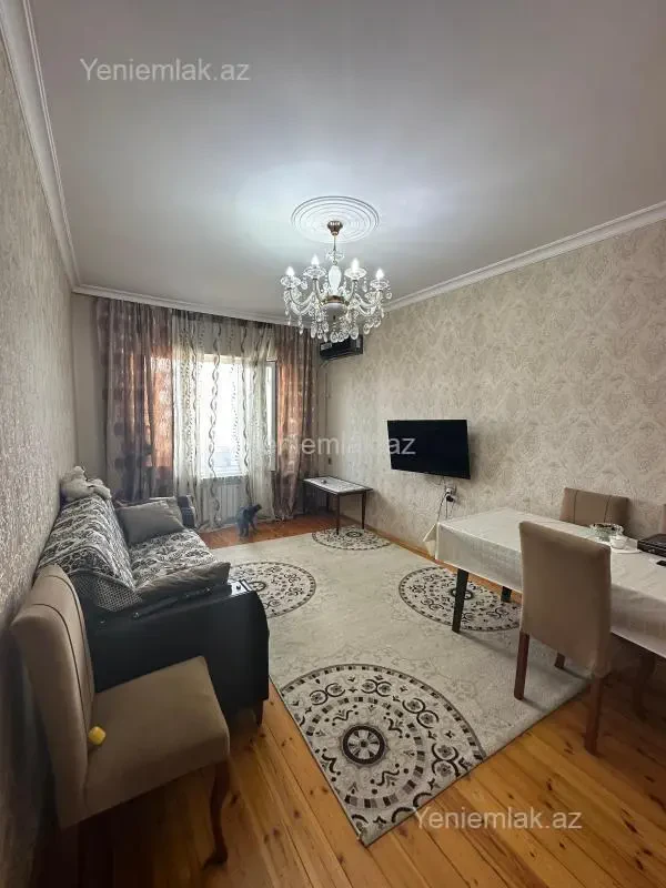 Satılır 3 otaqlı köhnə tikili 80 m²