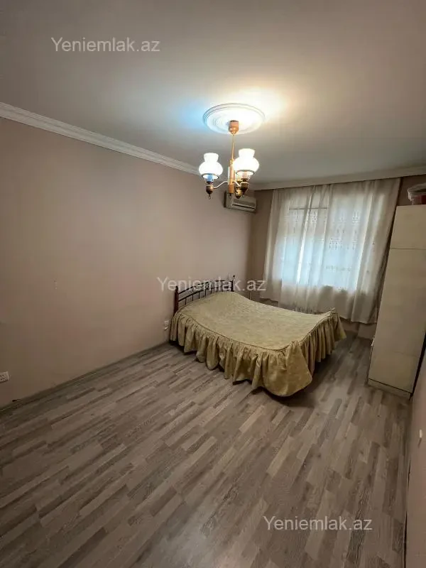 Satılır 2 otaqlı köhnə tikili 60 m²