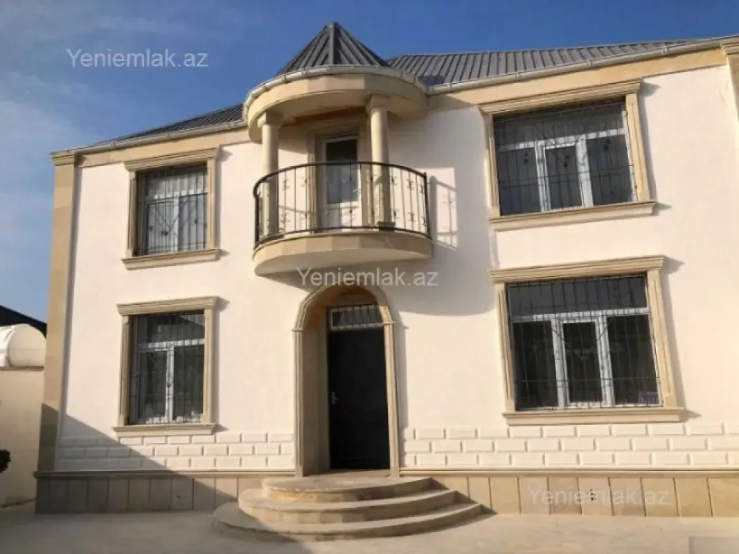 Satılır 7 otaqlı həyət evi 250 m²