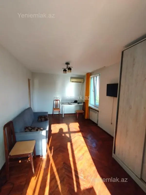 Satılır 2 otaqlı köhnə tikili 33 m²