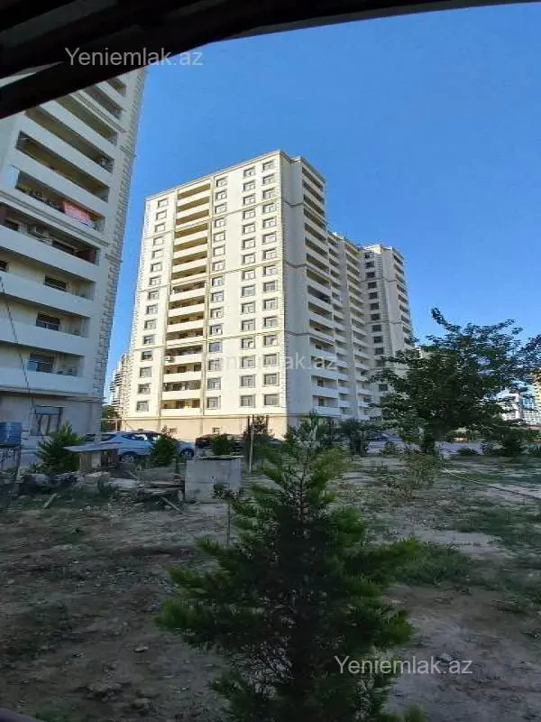 Satılır 3 otaqlı yeni tikili 125 m²
