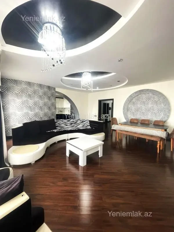 Satılır 3 otaqlı yeni tikili 160 m²