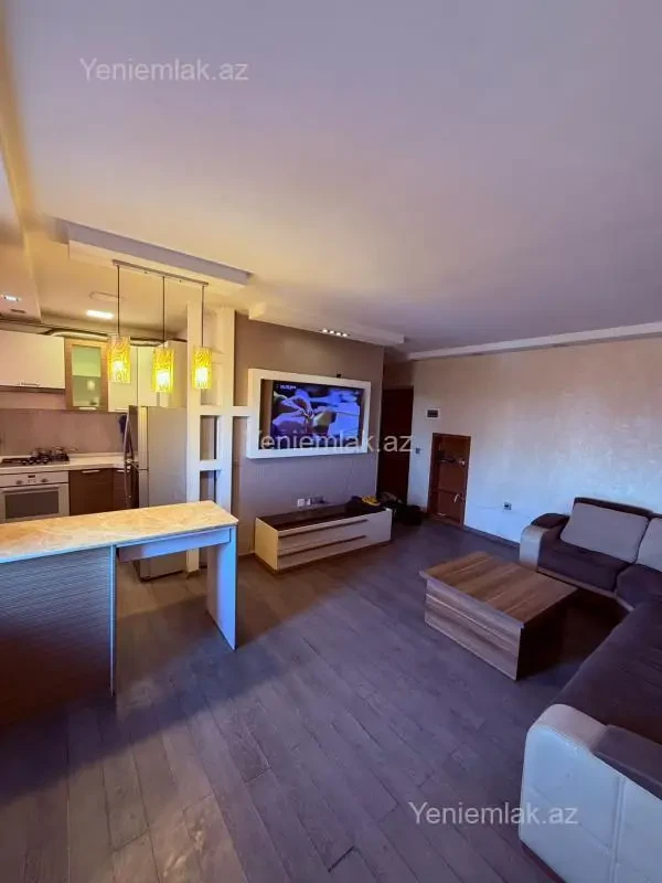 Satılır 2 otaqlı köhnə tikili 43 m²