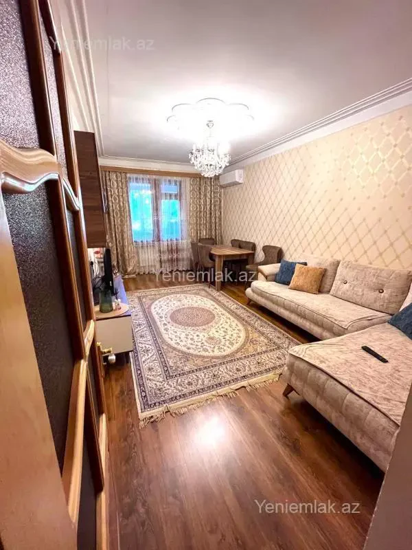 Satılır 3 otaqlı köhnə tikili 90 m²