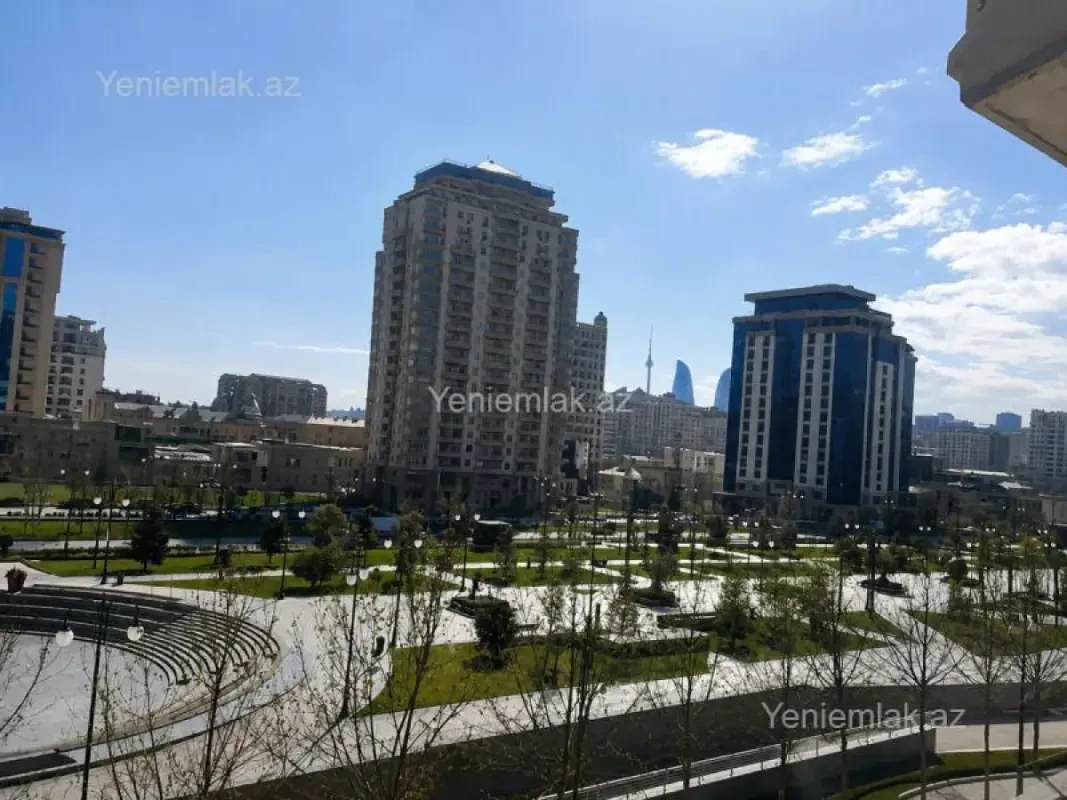 Satılır 3 otaqlı köhnə tikili 110 m²
