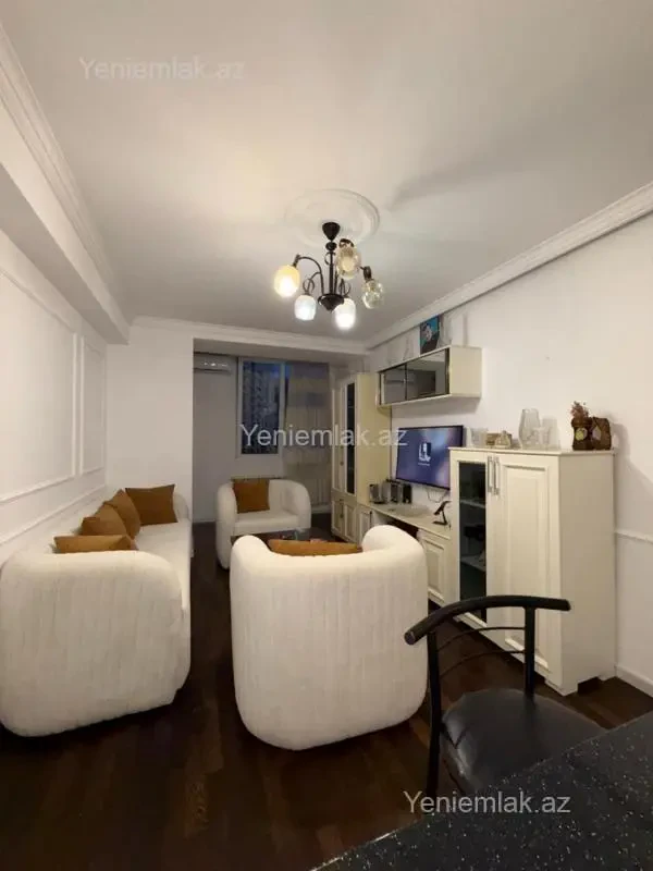 Satılır 2 otaqlı köhnə tikili 45 m²