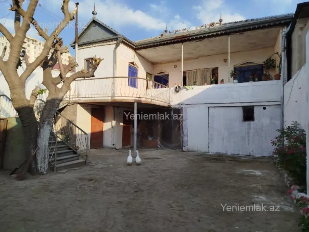 Satılır 5 otaqlı həyət evi 170 m²