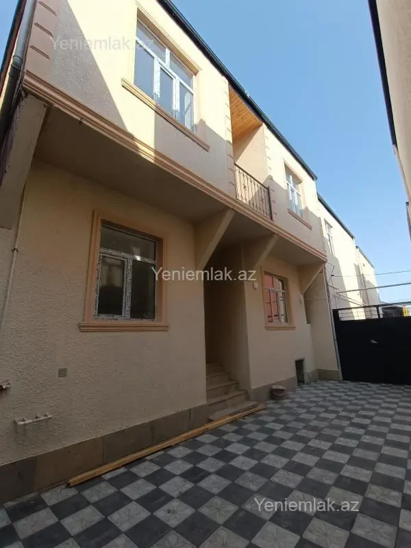 Satılır 4 otaqlı həyət evi 121 m²