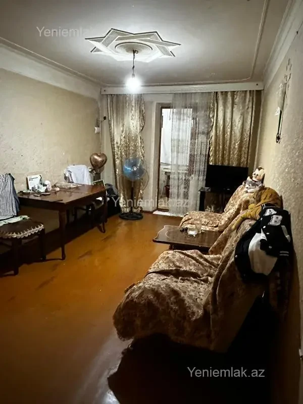 Satılır 2 otaqlı köhnə tikili 45 m²