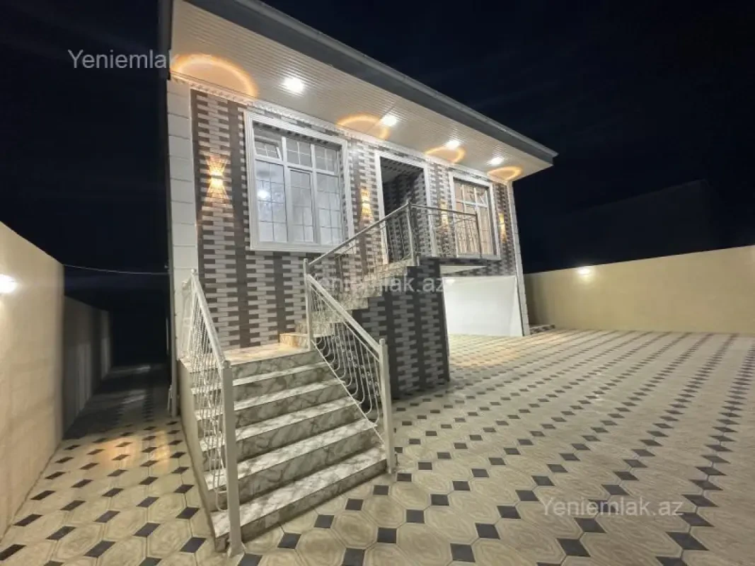 Satılır 7 otaqlı həyət evi 240 m²