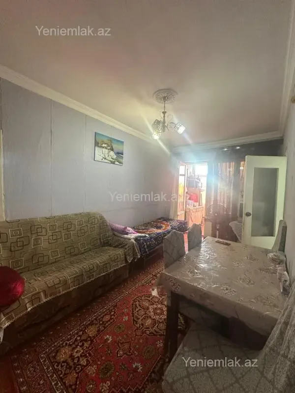Satılır 2 otaqlı köhnə tikili 60 m²