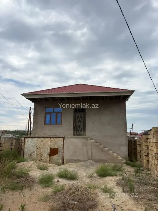 Satılır 6 otaqlı həyət evi 160 m²