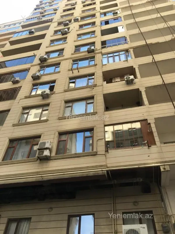 Satılır 3 otaqlı yeni tikili 100 m²