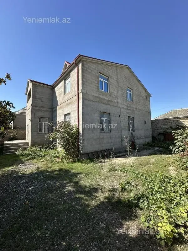 Satılır 7 otaqlı həyət evi 280 m²