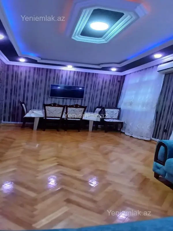 Satılır 4 otaqlı köhnə tikili 80 m²
