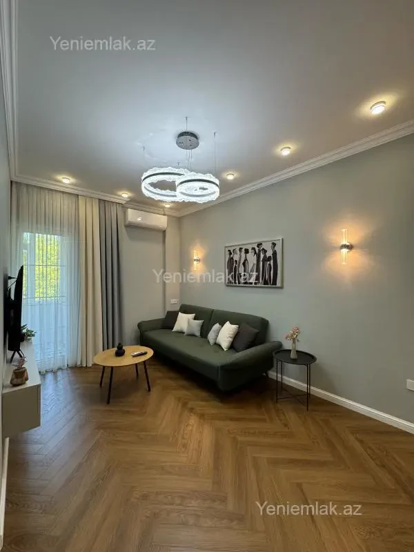 Satılır 2 otaqlı köhnə tikili 40 m²