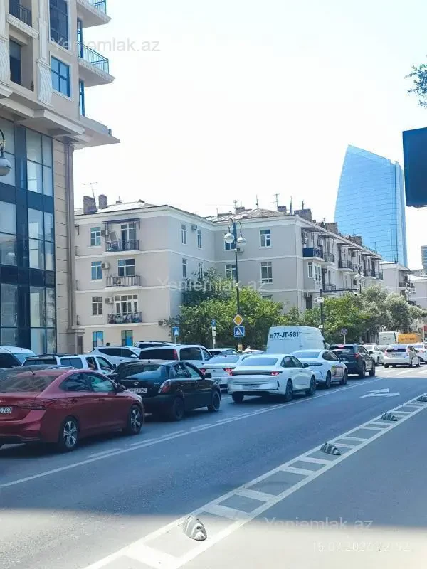 Satılır 1 otaqlı köhnə tikili 35 m²