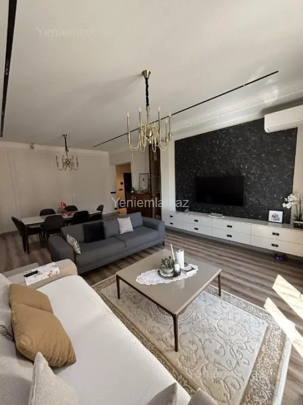 Satılır 3 otaqlı yeni tikili 128 m²