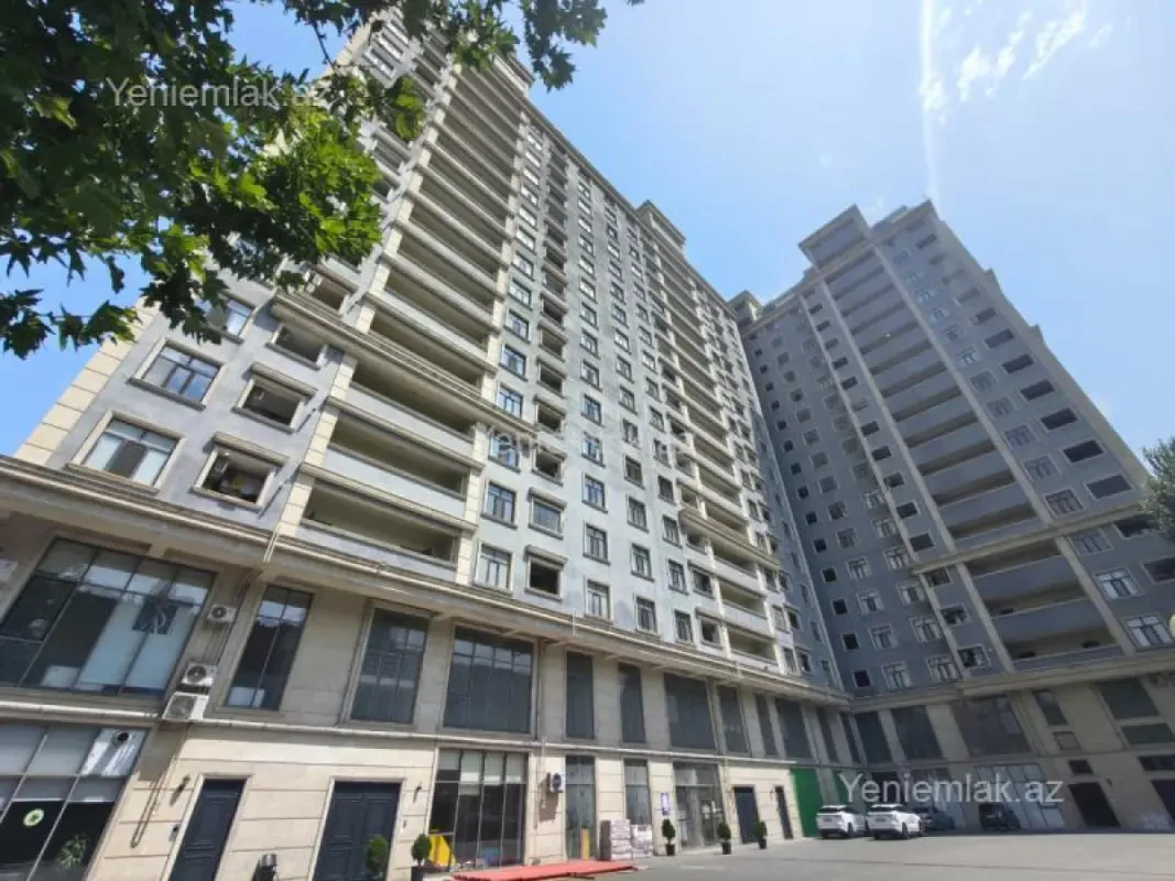 Satılır 4 otaqlı yeni tikili 156 m²