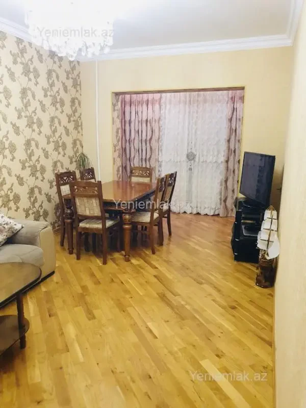 Satılır 3 otaqlı köhnə tikili 85 m²