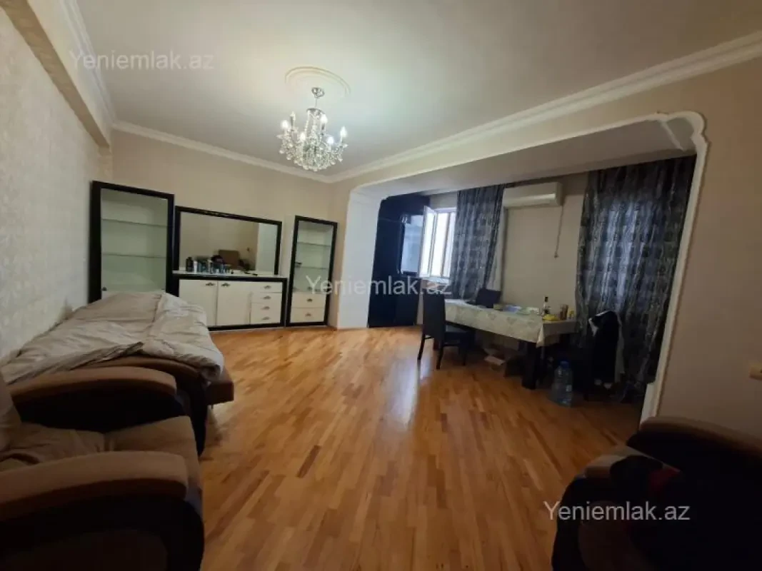 Satılır 2 otaqlı köhnə tikili 60 m²
