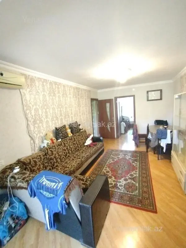 Satılır 2 otaqlı köhnə tikili 44 m²