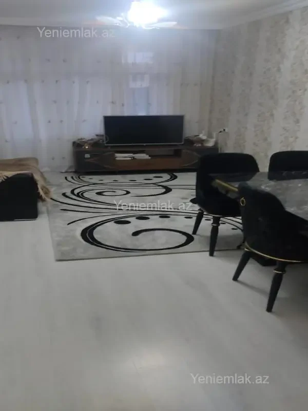 Satılır 2 otaqlı köhnə tikili 65 m²
