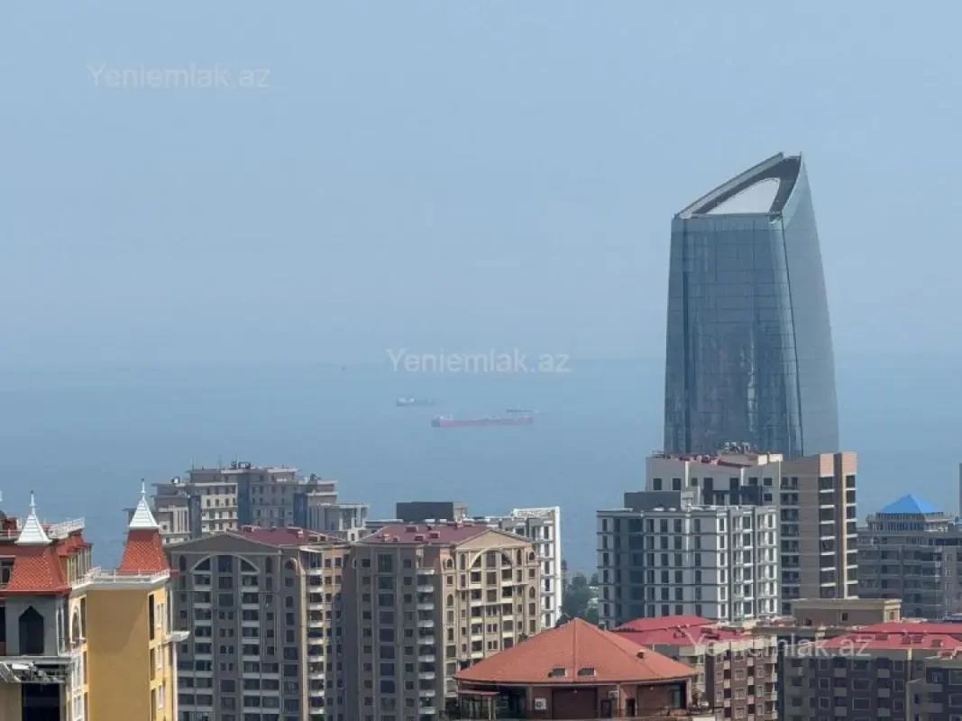 Satılır 3 otaqlı yeni tikili 125 m²