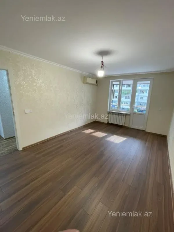 Satılır 3 otaqlı köhnə tikili 70 m²