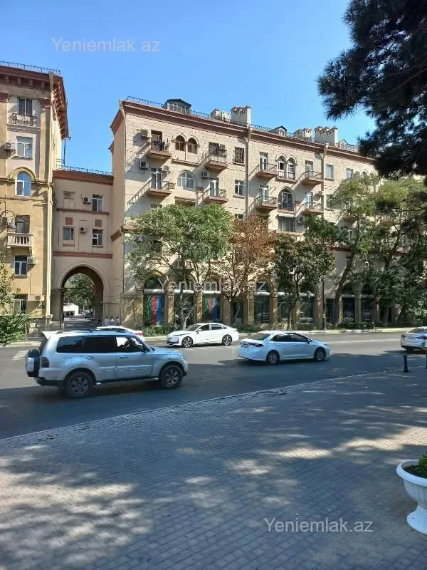 Satılır 3 otaqlı köhnə tikili 70 m²