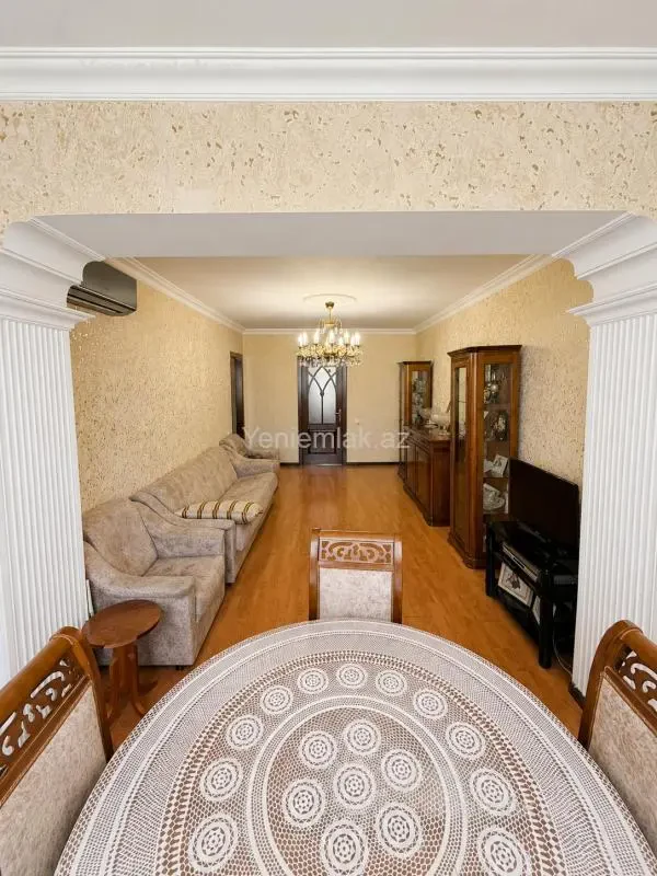 Satılır 3 otaqlı köhnə tikili 70 m²