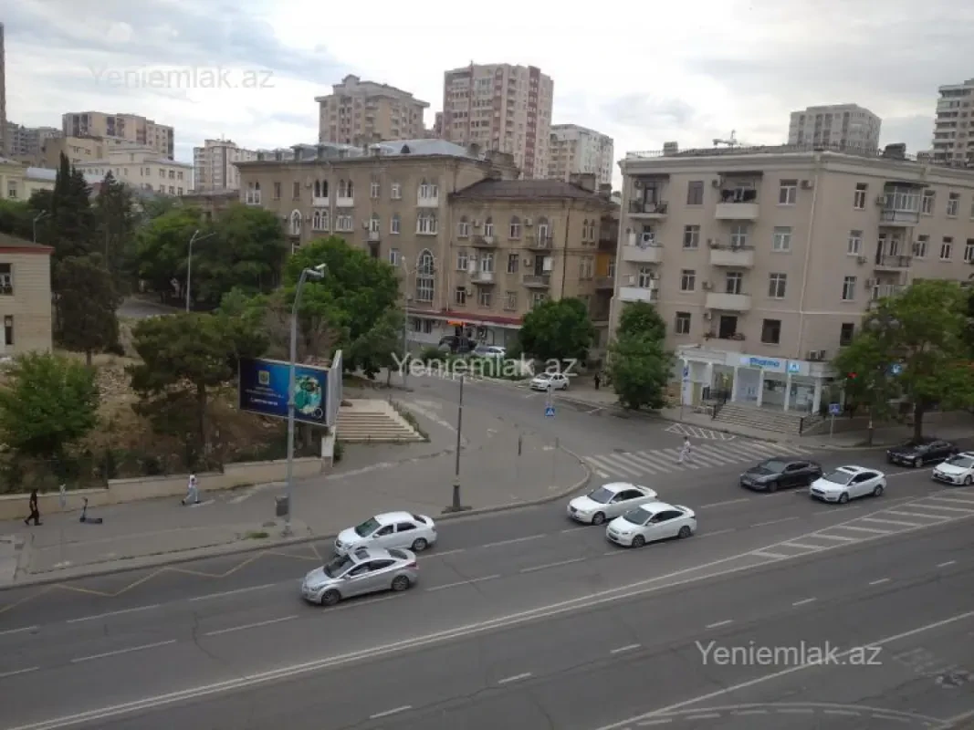 Satılır 2 otaqlı köhnə tikili 50 m²