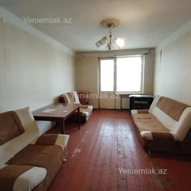 Satılır 2 otaqlı köhnə tikili 60 m²