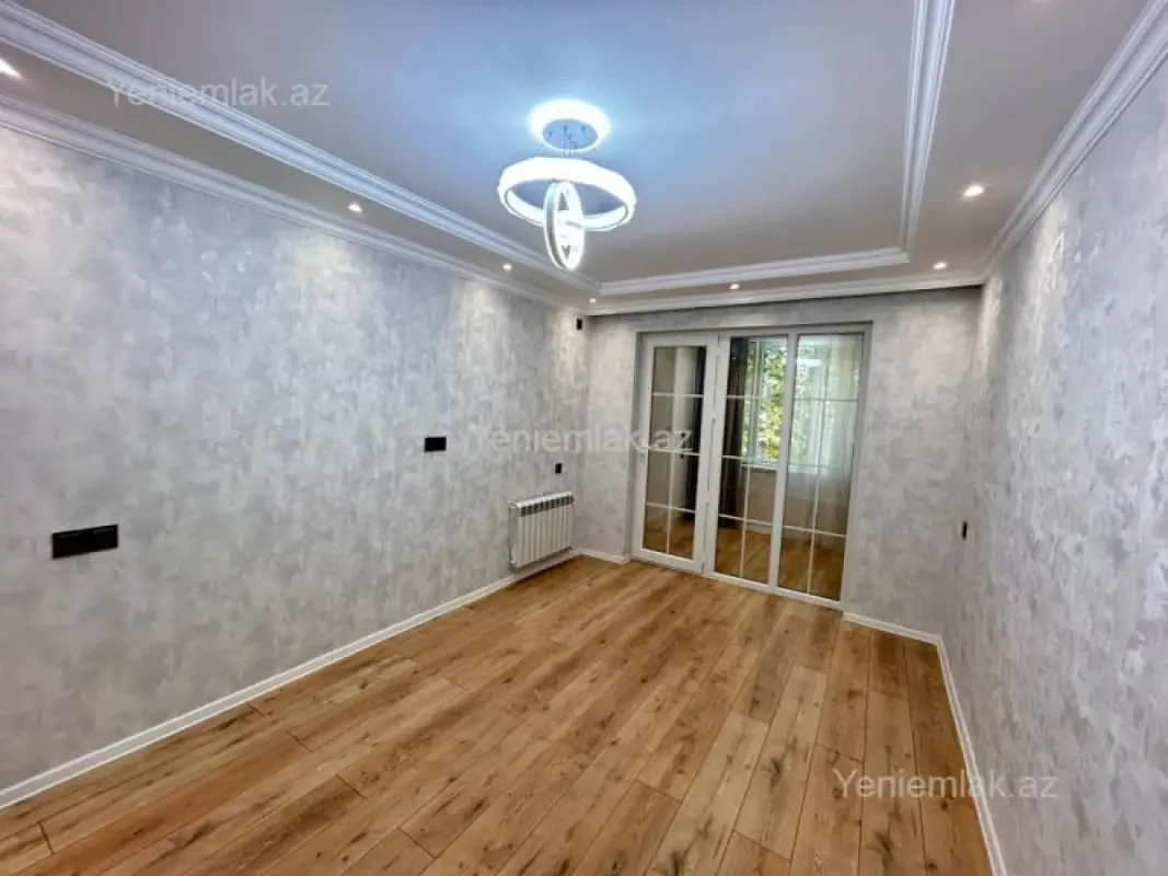 Satılır 2 otaqlı köhnə tikili 60 m²