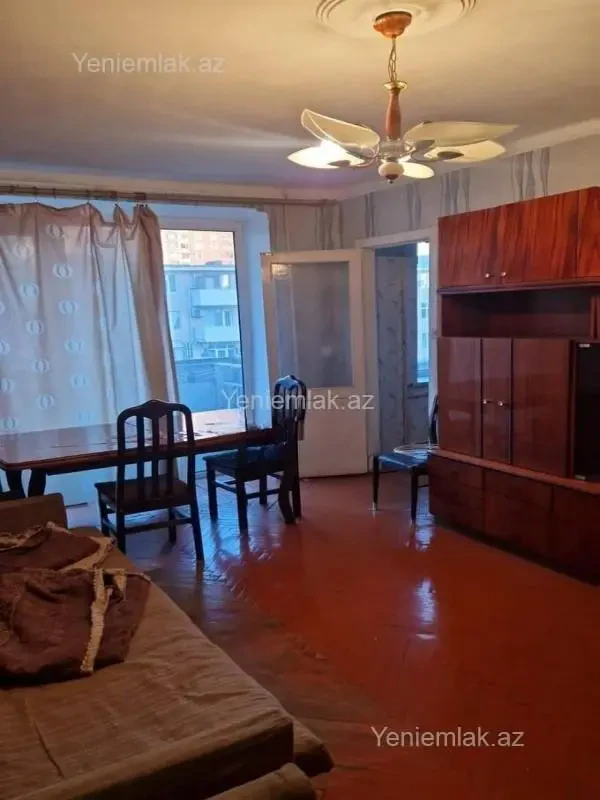 Satılır 2 otaqlı köhnə tikili 30 m²