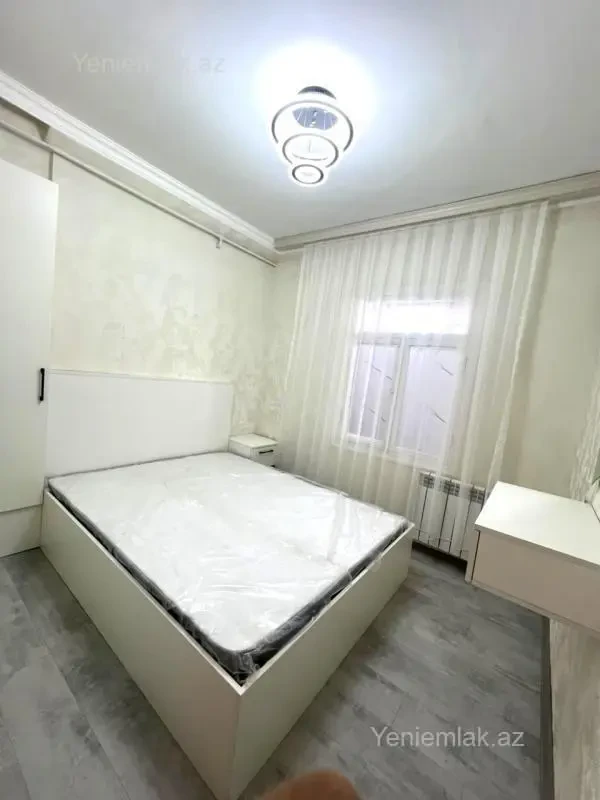 Satılır 2 otaqlı köhnə tikili 50 m²