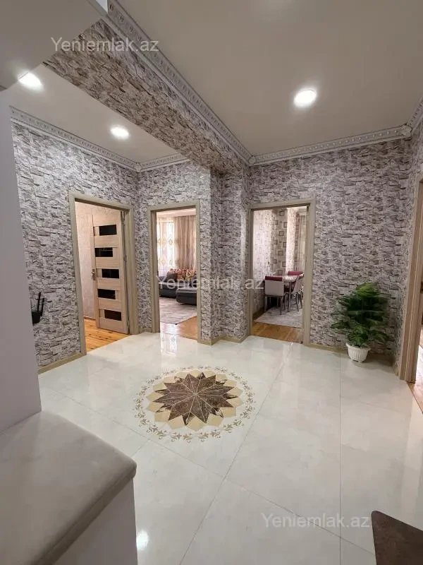 Satılır 3 otaqlı yeni tikili 90 m²