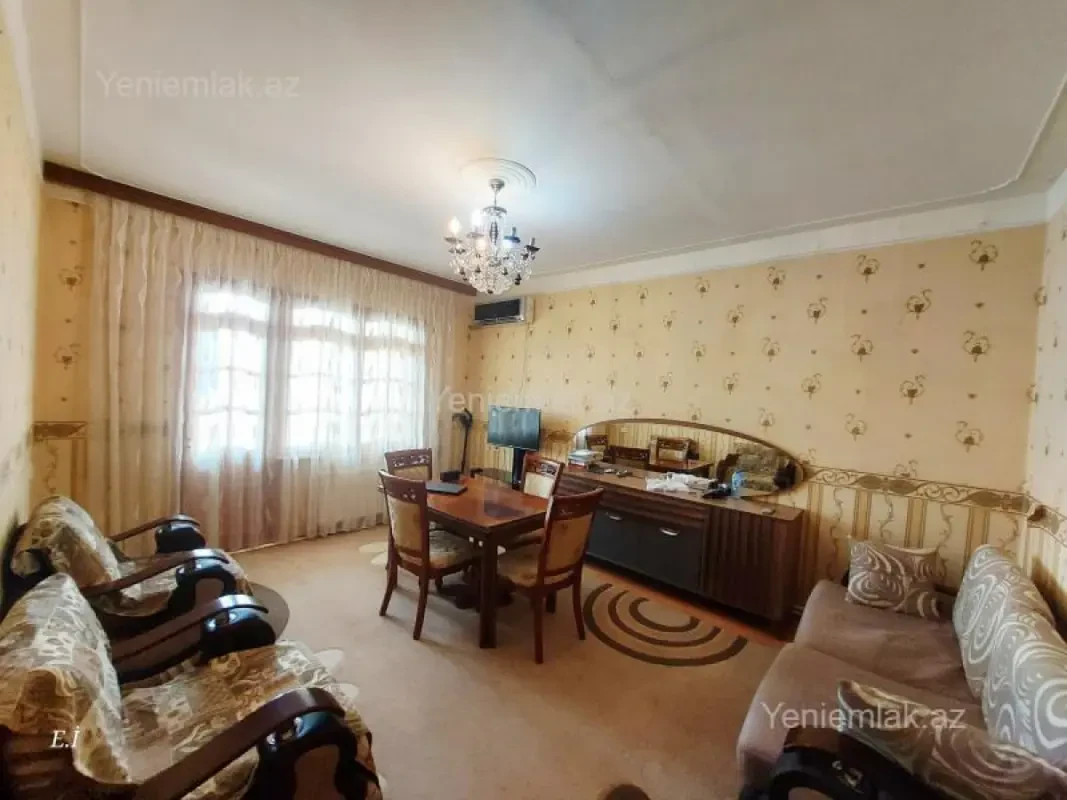 Satılır 2 otaqlı köhnə tikili 60 m²