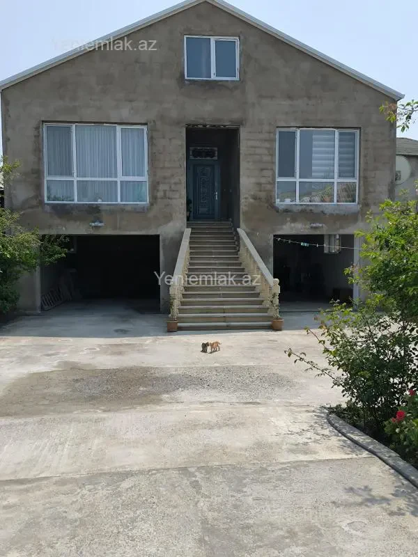 Satılır 4 otaqlı həyət evi 140 m²