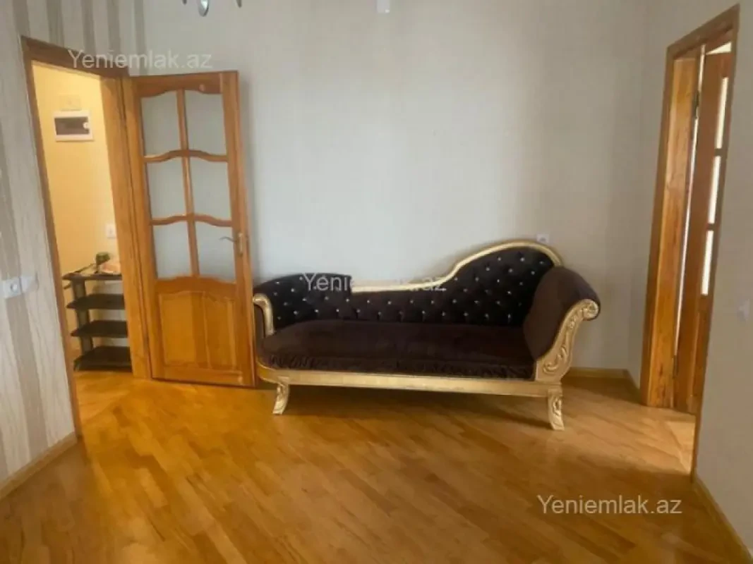 Satılır 2 otaqlı köhnə tikili 55 m²