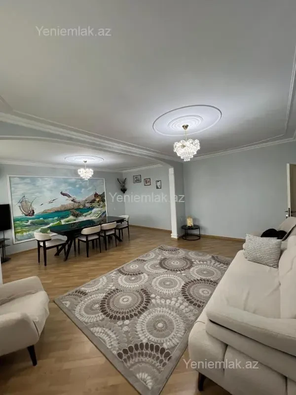 Satılır 5 otaqlı köhnə tikili 120 m²
