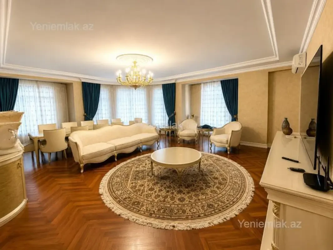 Satılır 4 otaqlı yeni tikili 210 m²