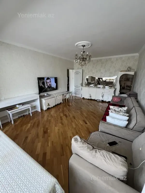 Satılır 3 otaqlı köhnə tikili 76 m²
