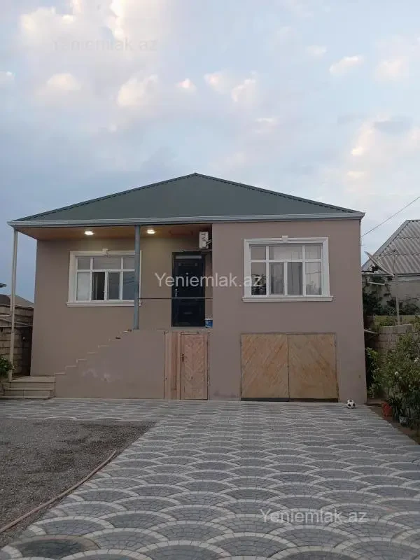 Satılır 4 otaqlı həyət evi 120 m²