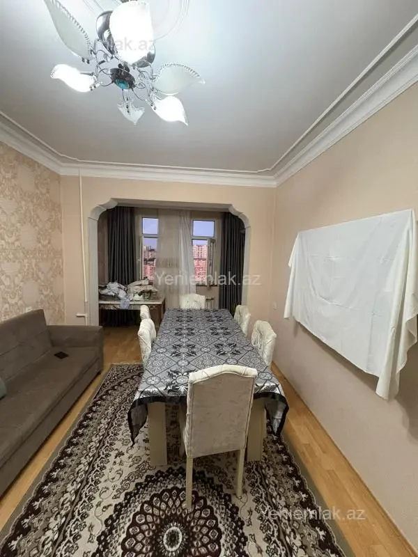 Satılır 3 otaqlı köhnə tikili 85 m²