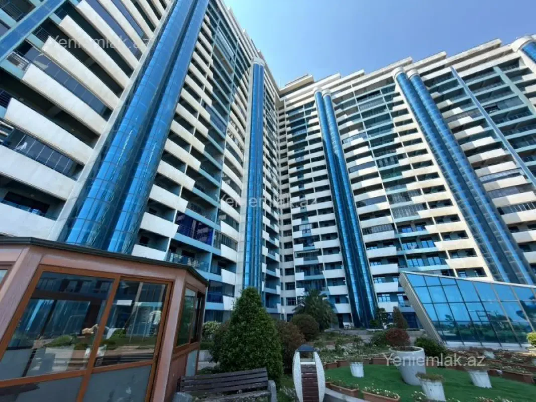 Satılır 3 otaqlı yeni tikili 183 m²