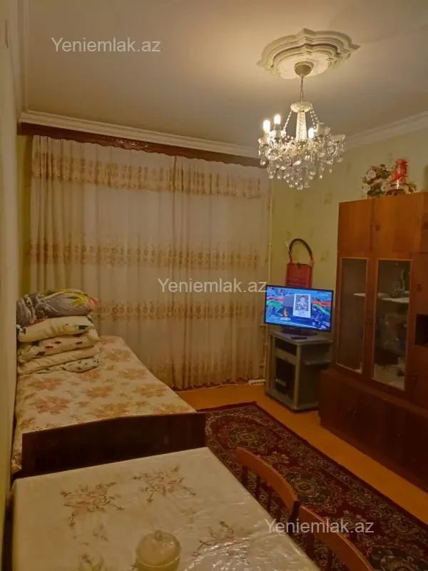Satılır 1 otaqlı köhnə tikili 40 m²